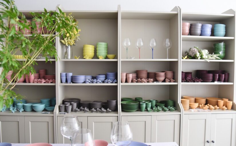 器は料理を引き立てるDRESS。長崎県波佐見町で職人が丁寧に作ったウツワ。