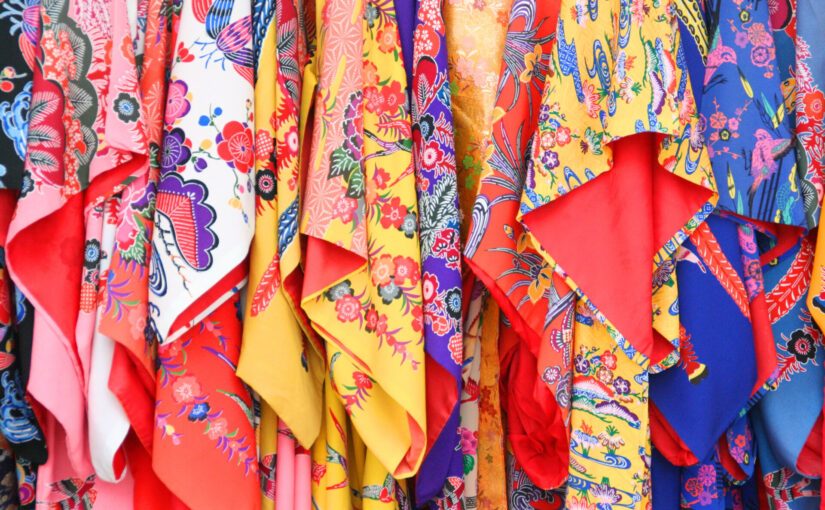 見ているだけで南国を感じられる「琉球紅型」を日常生活に取り入れよう