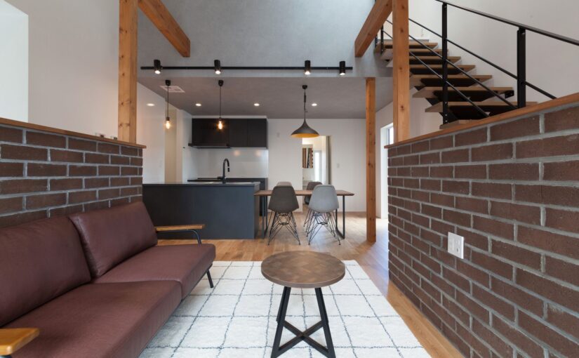 蓄熱性を持つレンガが特徴的な“家族のつながり”を感じる住まい「PASSIVE DESIGN ACTIVE LIFE」
