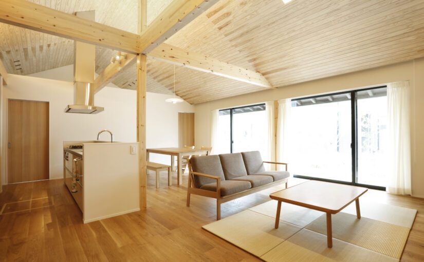 建築家・柳瀬真澄が手がけた平屋の規格住宅「casa basso（カーサ・バッソ）」の美しいインテリアデザイン